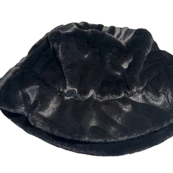 Nike Apex Bucket Hat Black Faux Fur Plush Logo Streetwear Winter DV5463-010 M/L - Picture 4 of 5